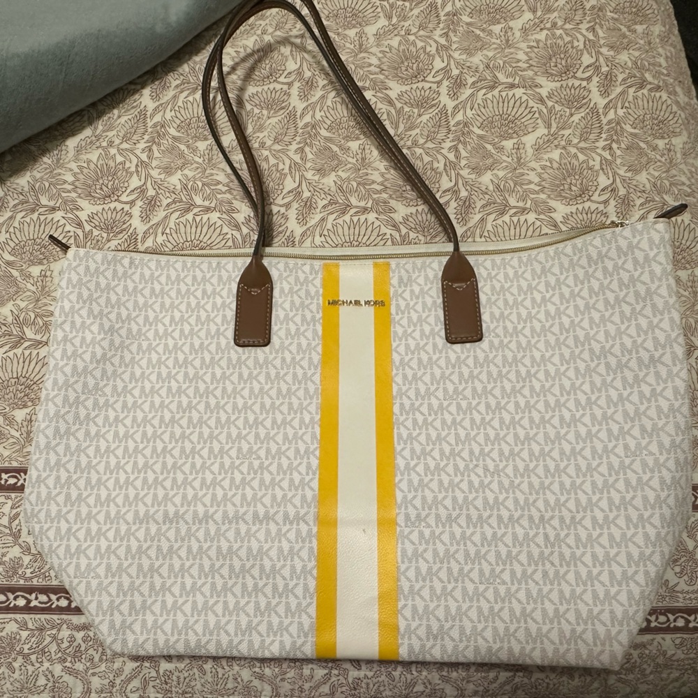Michael Kors Zipper Tote